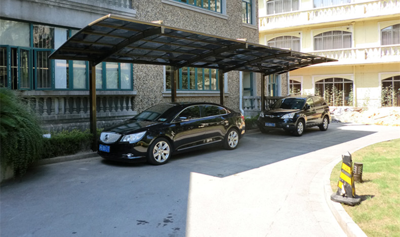 如何選擇鋁合金車棚？